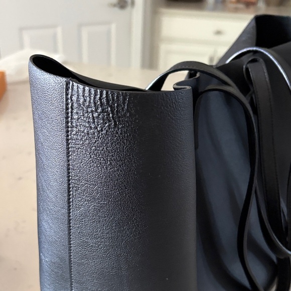 Saint Laurent Classic Black Leather Tote and Wallet - Picture 12 of 16